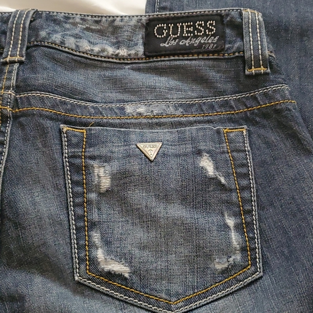 Guess Jeans - Picture 10 of 12